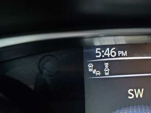 Used 2016 Nissan Rogue SL w/ SL Premium Package image 18