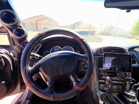 Used 1998 Chevrolet Corvette Coupe w/ Roof Pkg image 14