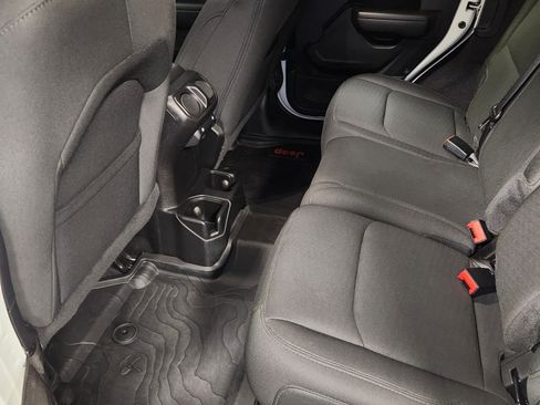 Used 2019 Jeep Wrangler Unlimited Sport S image 19