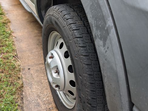 Used 2020 Ford Transit 250 Medium Roof AWD w/ Interior Upgrade Package image 13