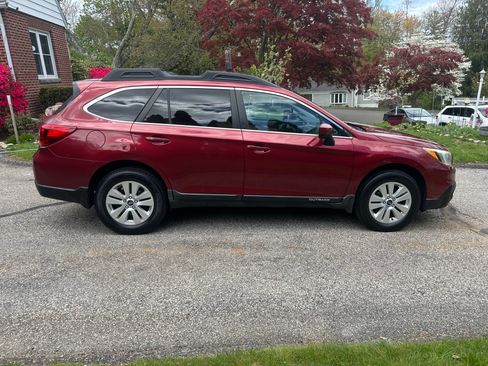 Used 2015 Subaru Outback 2.5i Premium AWD/4WD image 4