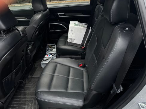 Used 2022 Kia Telluride EX w/ EX Premium Package image 11