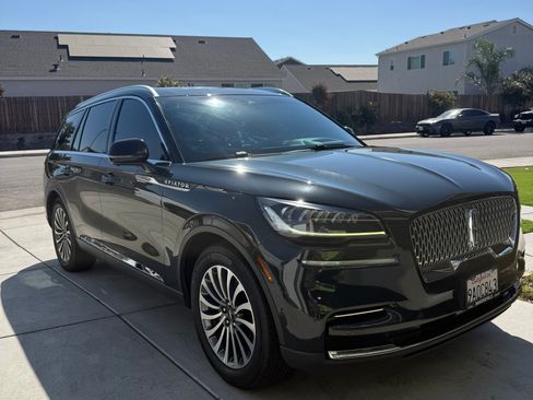 Used 2022 Lincoln Aviator Reserve RWD image 2