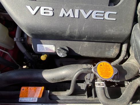 Used 2008 Mitsubishi Outlander XLS FWD image 15