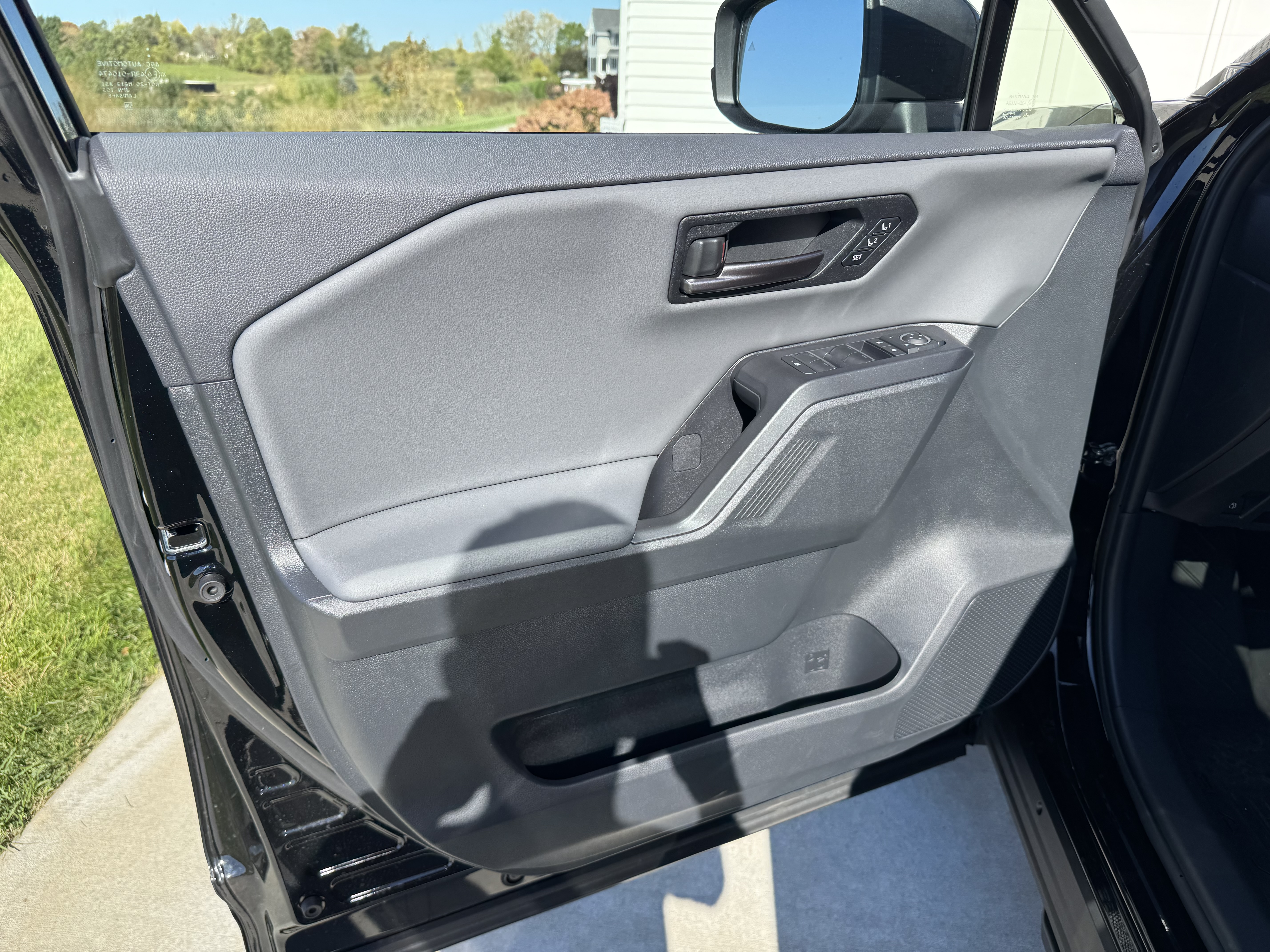 Used 2026 Toyota RAV4 XSE w/ Panoramic Sun Roof Package AWD/4WD image 21