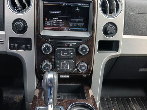 Used 2014 Ford F150 Platinum image 11