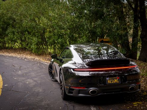 Used 2022 Porsche 911 GT3 RS image 2