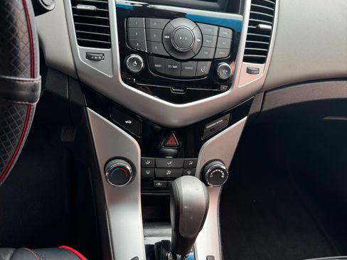 Used 2016 Chevrolet Cruze LS FWD image 11
