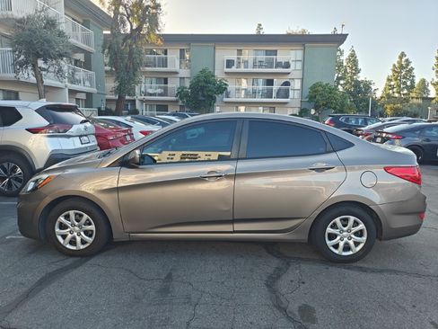 Used 2014 Hyundai Accent GLS image 12