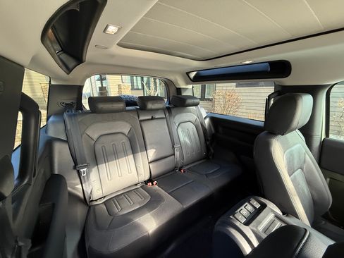 Used 2021 Land Rover Defender 90 First Edition image 20