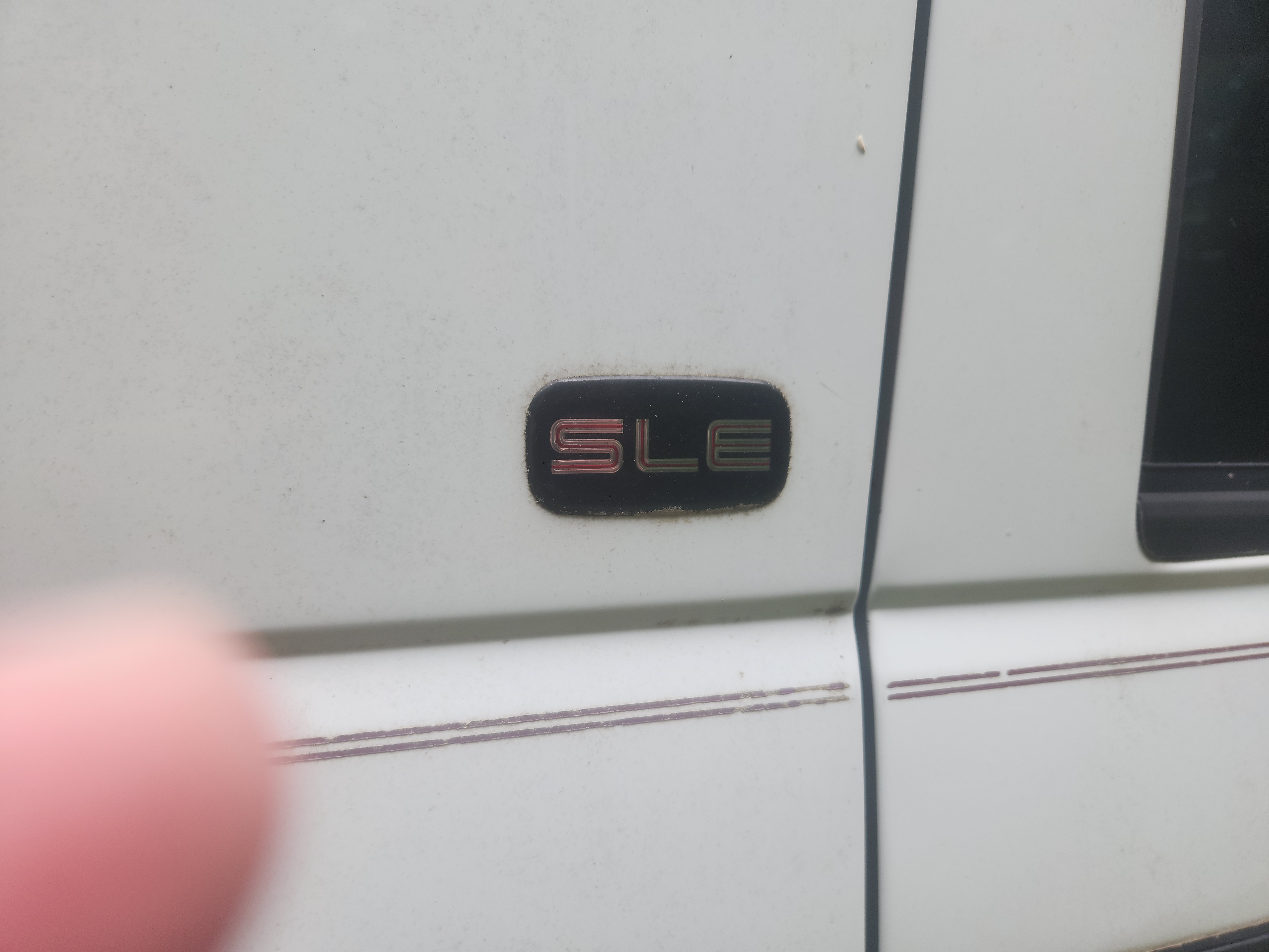 Used 1998 GMC Suburban 2WD w/ Marketing Opt Pkg 2 image 6