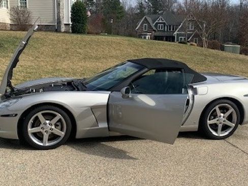 Used 2006 Chevrolet Corvette Convertible w/ Preferred Equipment Group image 9