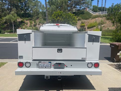 Used 2022 Ford F250 XL w/ Power Equipment Group image 9