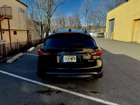 Used 2010 INFINITI FX50 AWD w/ Sport Pkg image 5