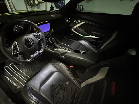 Used 2019 Chevrolet Camaro SS w/ Black Appearance Package image 6