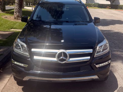 Used 2015 Mercedes-Benz GL 450 4MATIC image 1
