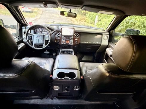 Used 2014 Ford F250 Lariat w/ Chrome Package AWD/4WD image 17