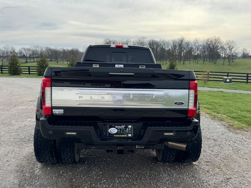 Used 2018 Ford F350 Platinum w/ Platinum Ultimate Package image 5