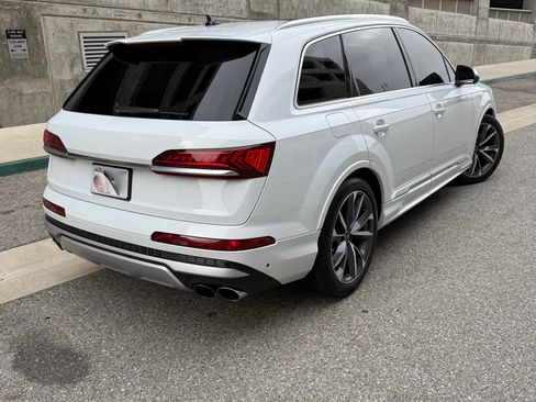 Used 2022 Audi SQ7 Premium Plus w/ SQ7 Executive Package image 6