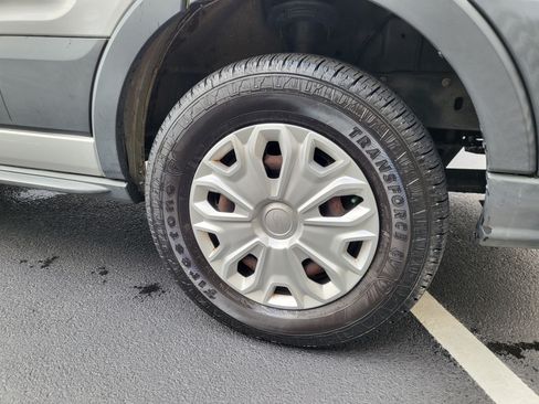 Used 2016 Ford Transit 350 XLT image 11