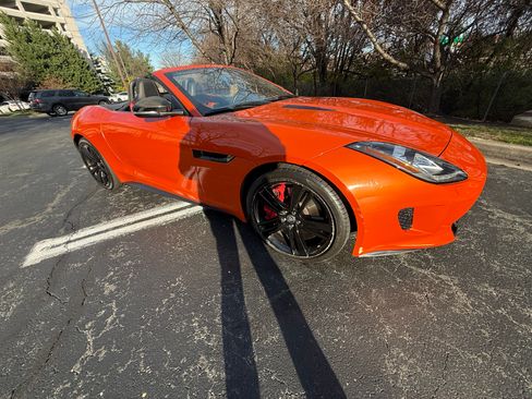 Used 2014 Jaguar F-TYPE S image 4