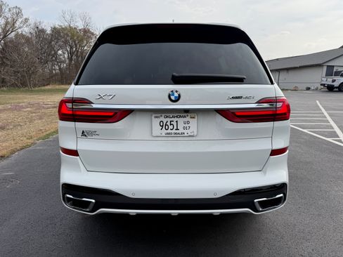 Used 2022 BMW X7 xDrive40i w/ M Sport Package AWD/4WD image 5