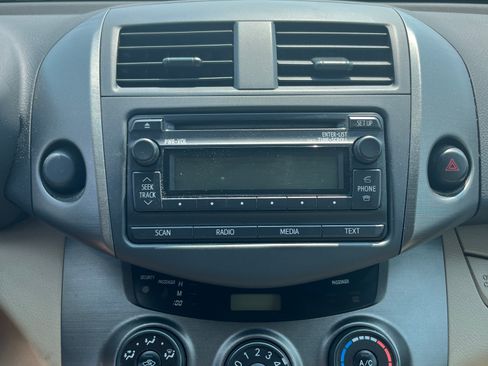 Used 2012 Toyota RAV4 FWD w/ Value Pkg image 14