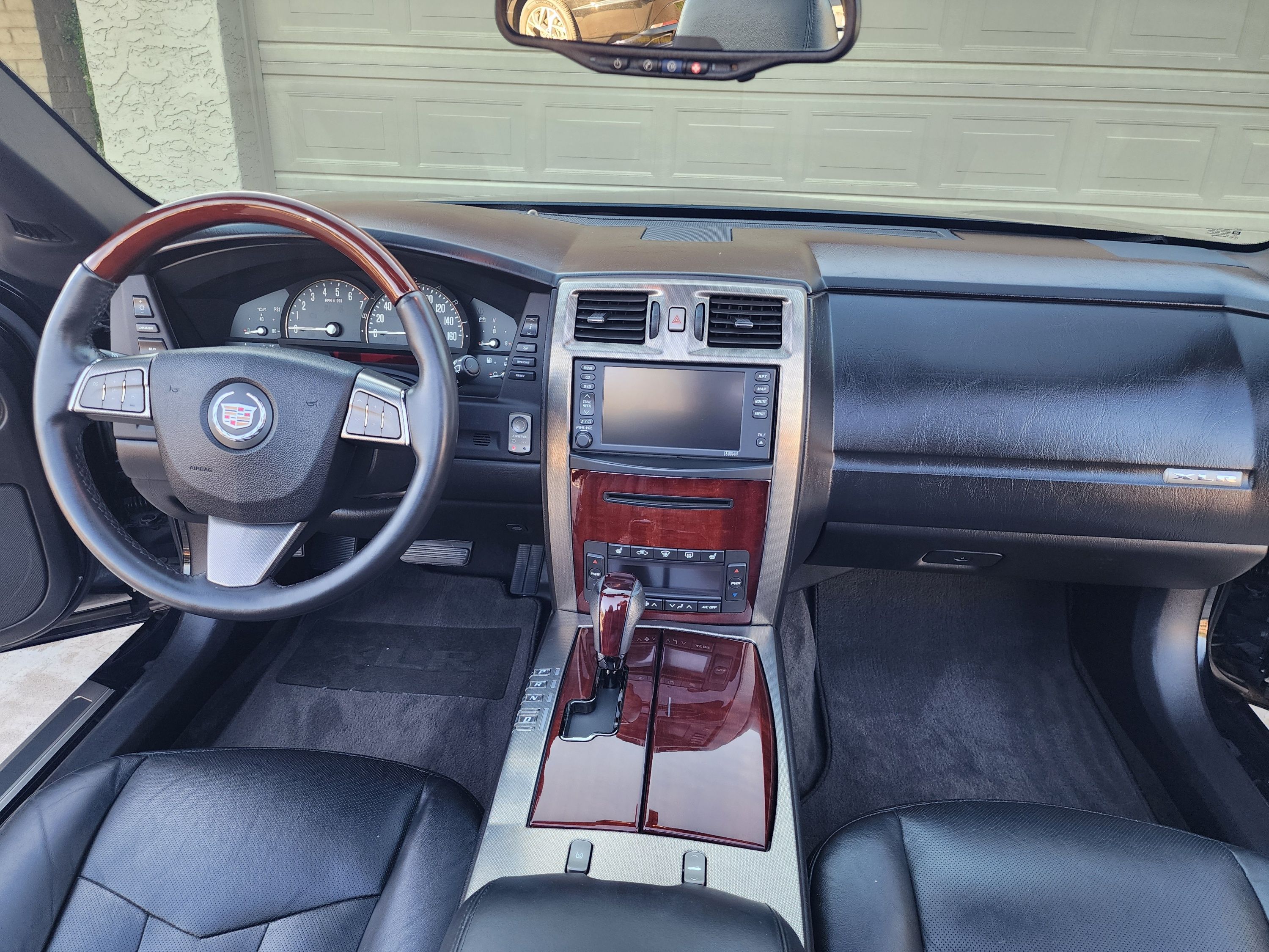 Used 2008 Cadillac XLR RWD image 13
