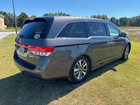 Used 2015 Honda Odyssey Touring image 4