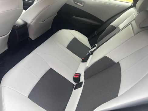 Used 2020 Toyota Corolla XSE FWD image 11