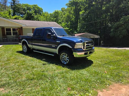 Used 2005 Ford F250 Lariat AWD/4WD image 10