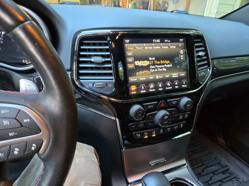 Used 2019 Jeep Grand Cherokee Trailhawk w/ Trailhawk Luxury Group image 23