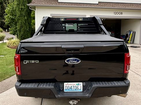 Used 2017 Ford F150 Lariat w/ Equipment Group 502A Luxury AWD/4WD image 6