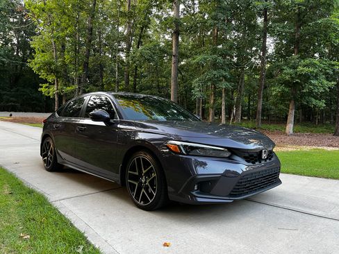 Used 2022 Honda Civic Sport Touring image 1