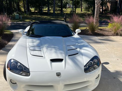Used 2010 Dodge Viper SRT-10 w/ Protection Group image 16