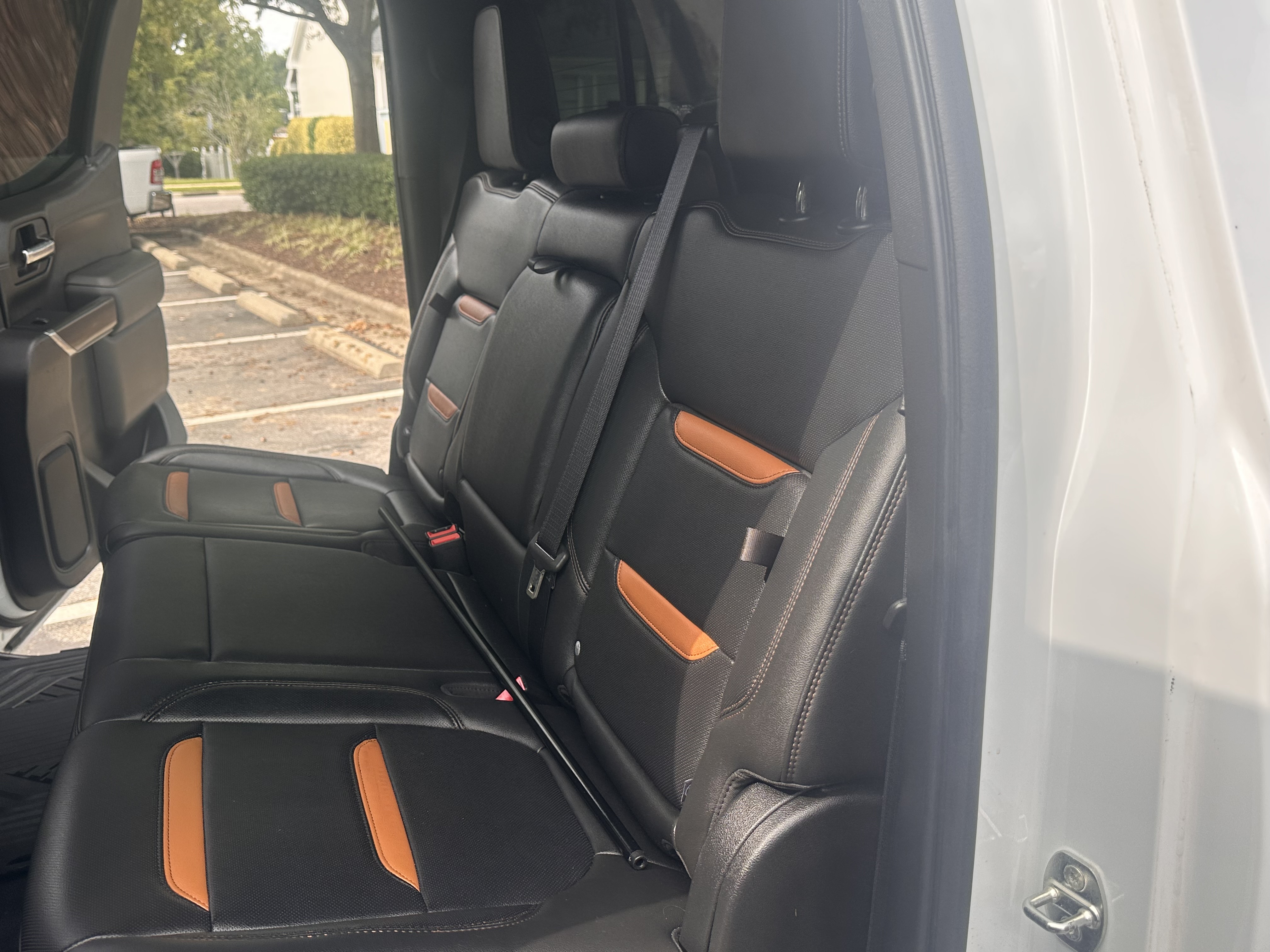 Used 2020 GMC Sierra 1500 AT4 w/ AT4 Premium Package AWD/4WD image 21