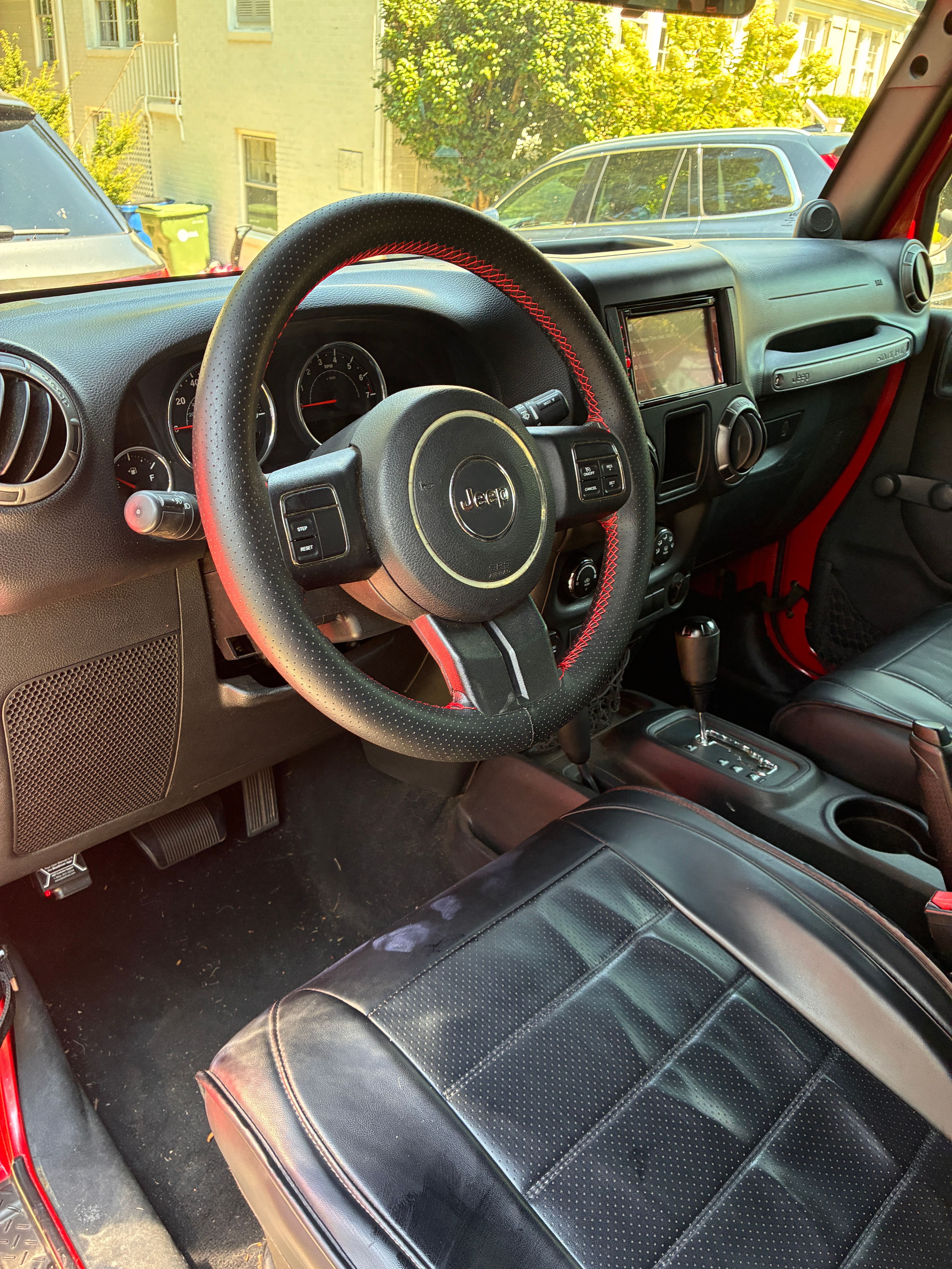 Used 2012 Jeep Wrangler Unlimited Sport AWD/4WD image 13