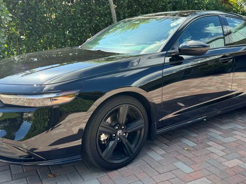 Used 2024 Honda Accord Sport image 6