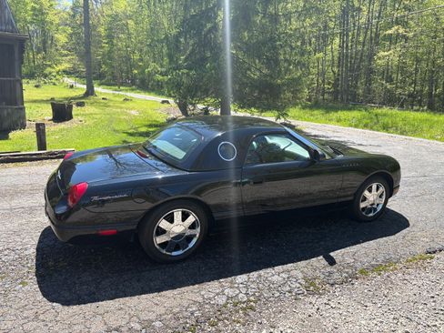 Used 2002 Ford Thunderbird RWD image 10