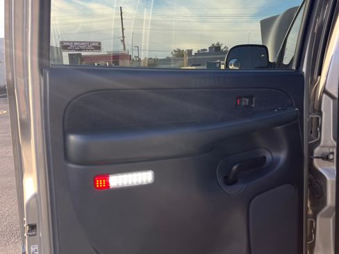 Used 2002 Chevrolet Silverado 2500 4x4 Crew Cab image 20