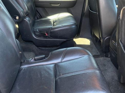 Used 2007 GMC Yukon SLT w/ SLT Preferred Equipment Group RWD image 6