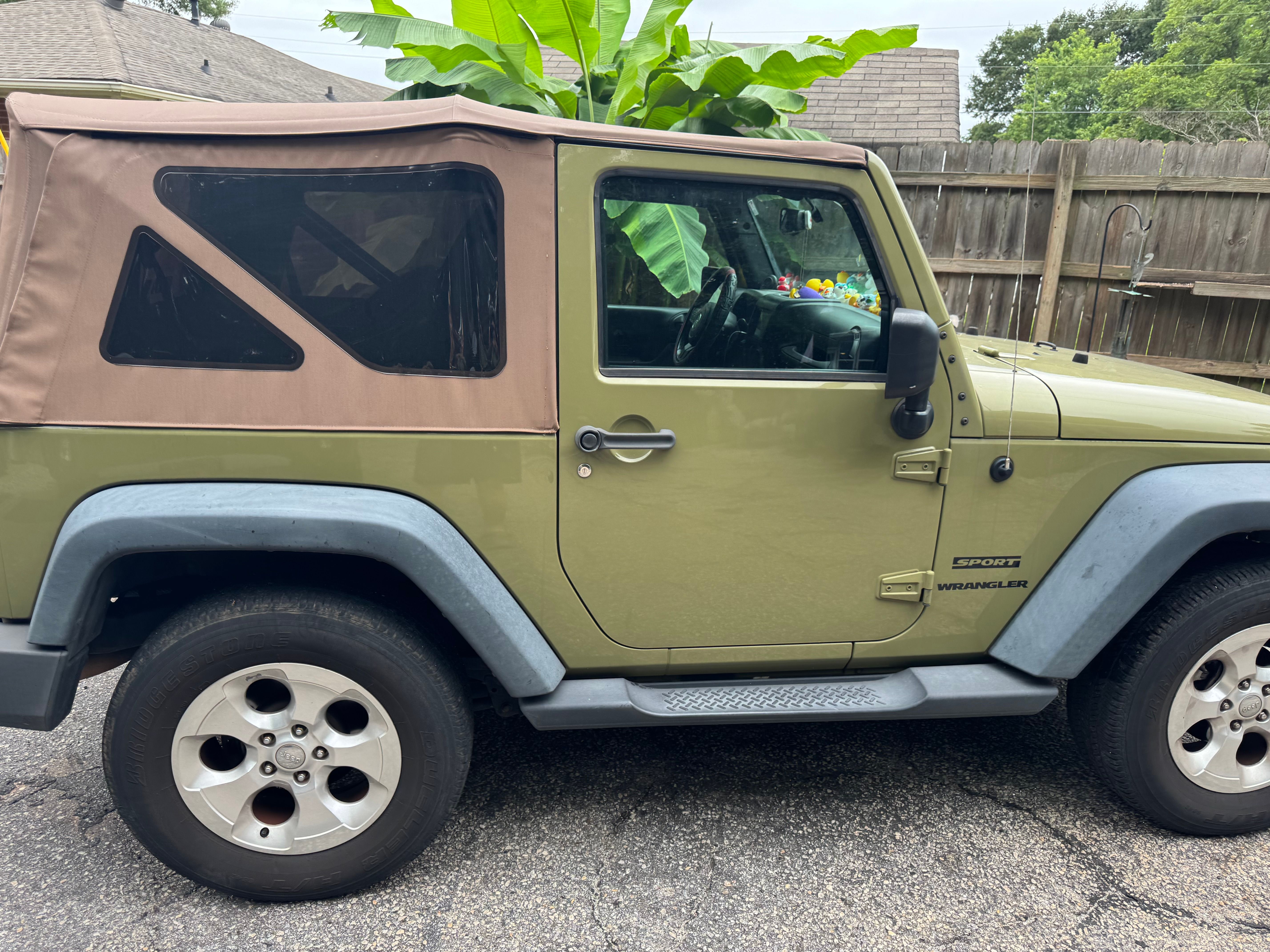 Used 2013 Jeep Wrangler Sport AWD/4WD image 13