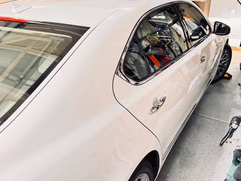 Used 2013 Lexus LS 460 L w/ Preferred Accessory Package RWD image 18