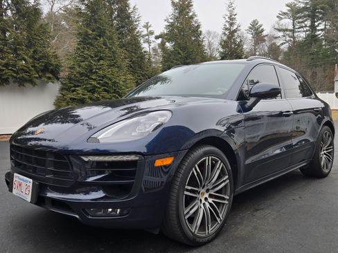 Used 2017 Porsche Macan GTS image 1