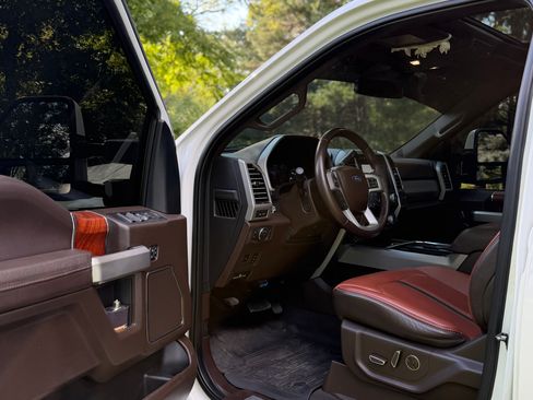Used 2021 Ford F350 King Ranch w/ King Ranch Ultimate Package AWD/4WD image 8