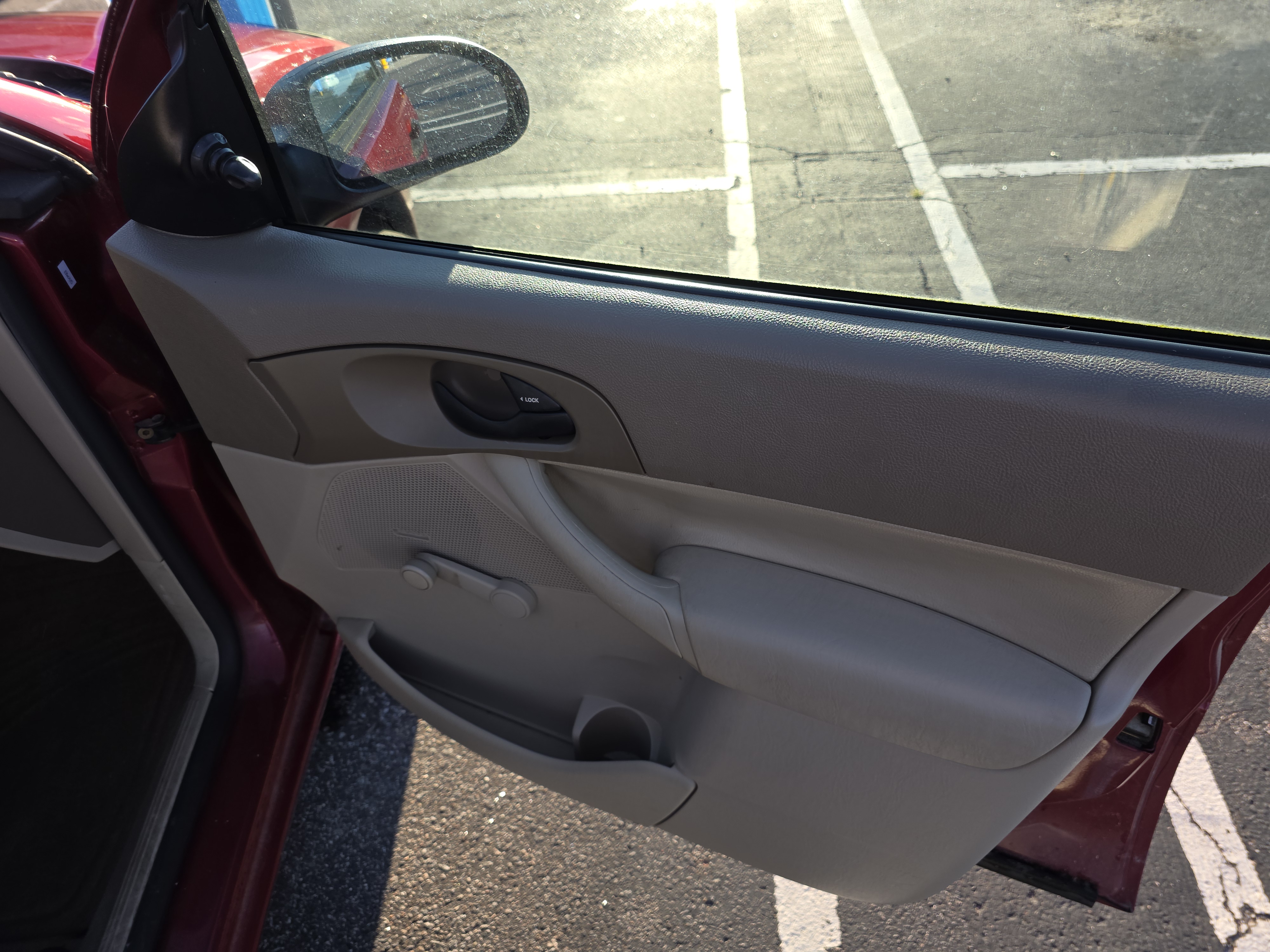 Used 2005 Ford Focus SE FWD image 11