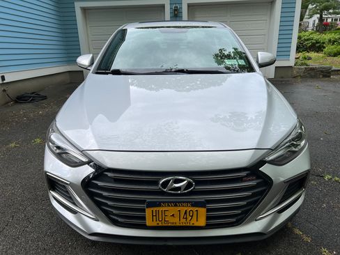 Used 2017 Hyundai Elantra Sport w/ Sport Premium Package 06 FWD image 2