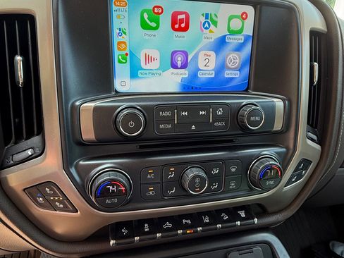 Used 2018 GMC Sierra 2500 Denali w/ Duramax Plus Package AWD/4WD image 11