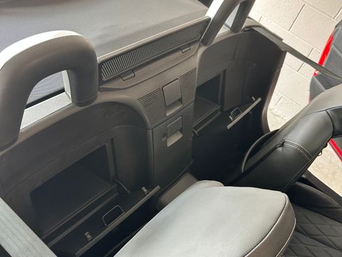 Used 2006 MAZDA MX-5 Miata Sport image 15