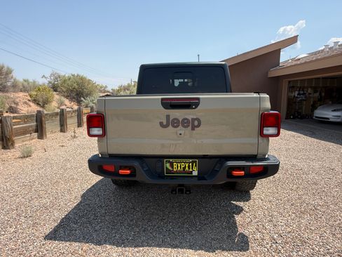 Used 2022 Jeep Gladiator Mojave w/ Trailer Tow Package AWD/4WD image 10